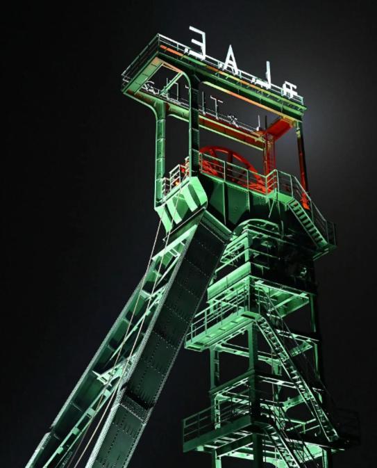House Kova- Homage To Coalmining *